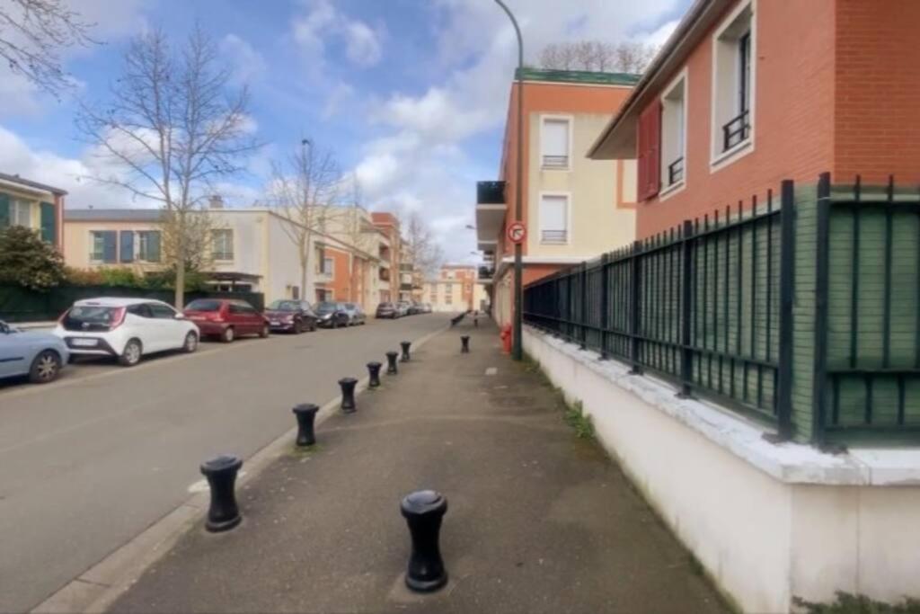 Ferienwohnung Les Grenats Conflans-Sainte-Honorine Exterior foto